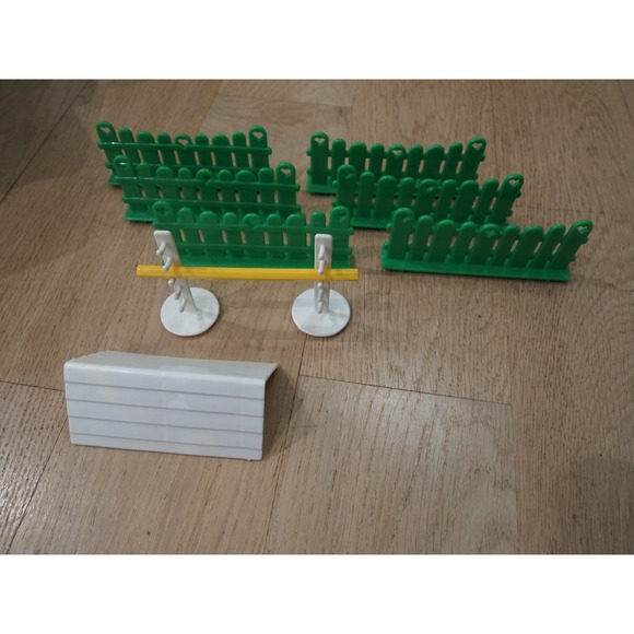 My Little Pony Show Stable Playset Vintage G1 Hasbro Horse Accessories Lot - Picture 5 of 15